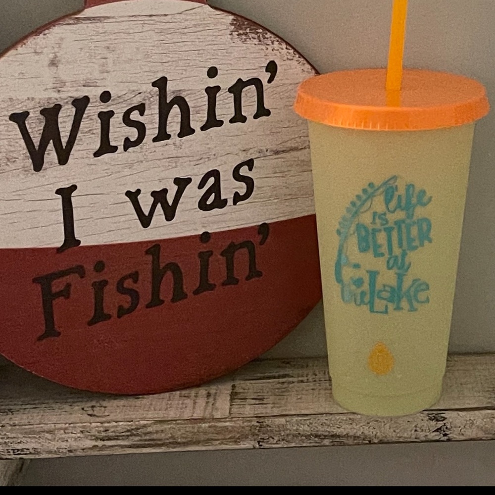 Color changing lake life tumbler